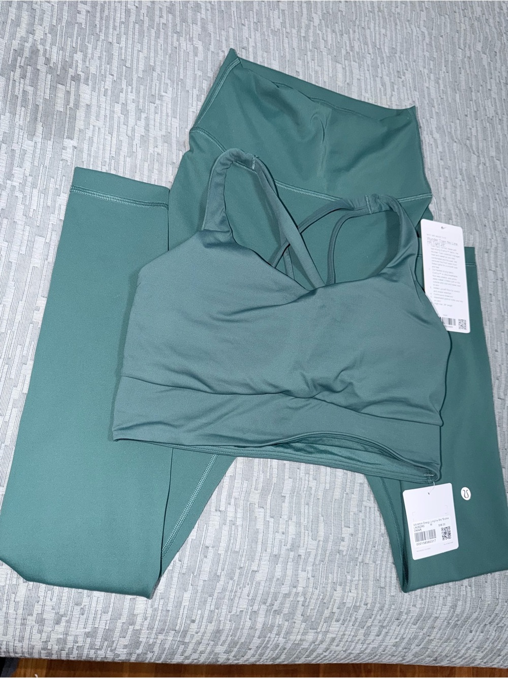 Lululemon Leggings and Sports Bra Set